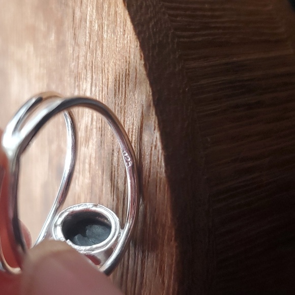 Size 8 sterling 925‎ ring R237 - Picture 3 of 3